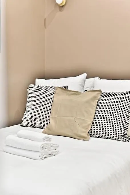 Appartement Central Equipe Paris Nation 0*,  France